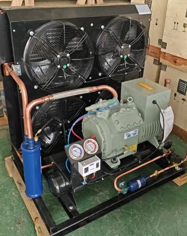 CE 인증 냉동 장치 매치 240m² 공랭식 응축기, 4개의 팬, 25HP 피스톤 압축기 응축 장치 가격